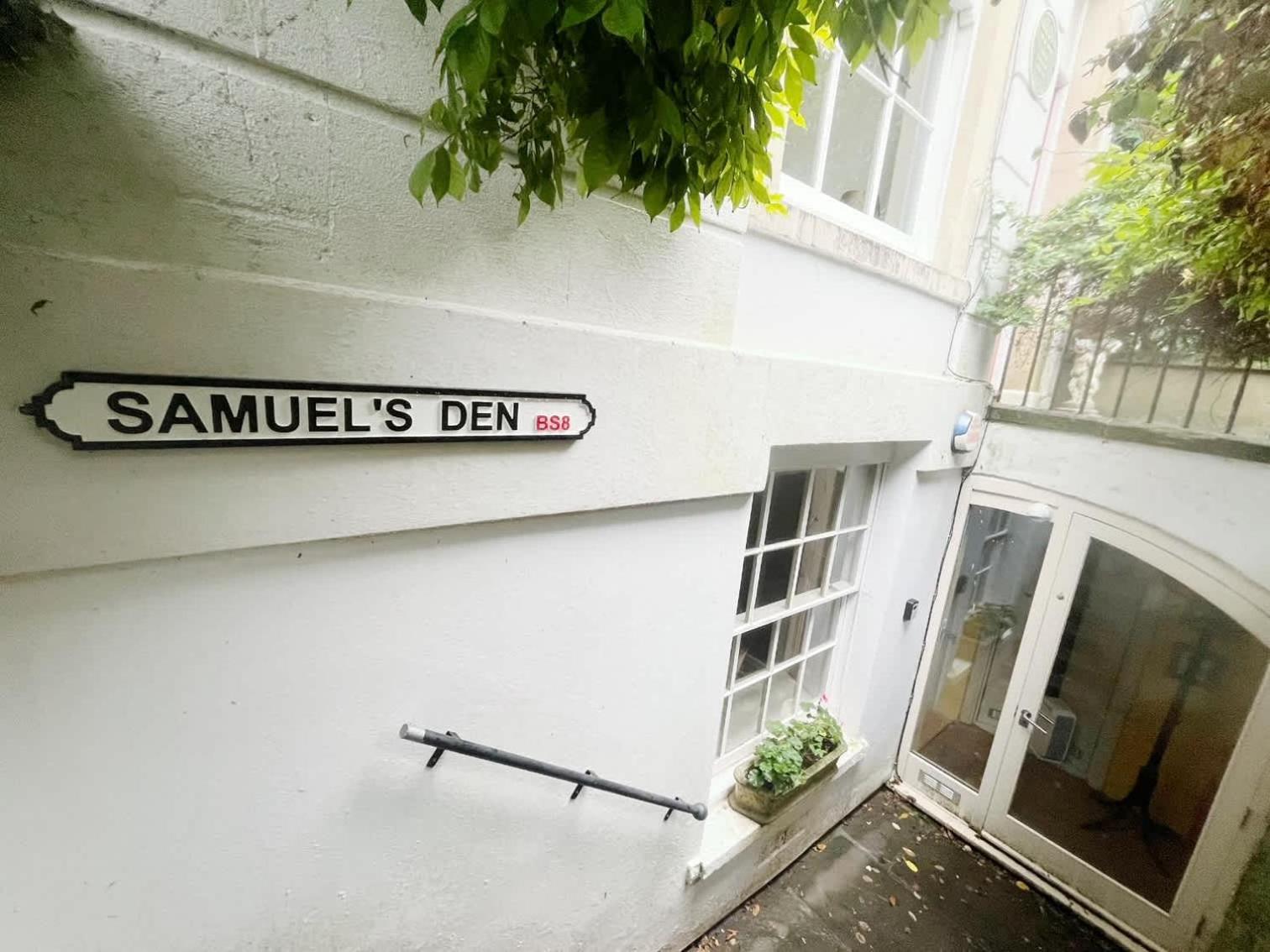 One Bedroom Basement Flat In Canynge Square Bristol Exterior photo